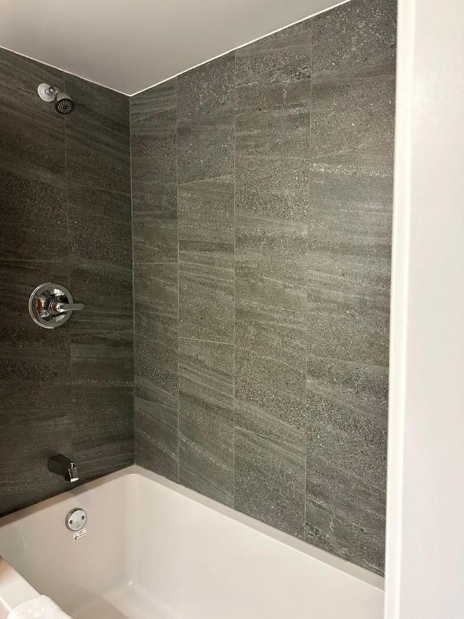 Wells Gray Inn Clearwater Εξωτερικό φωτογραφία